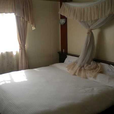 Blue Hut Hotel Nairobi Zimmer foto